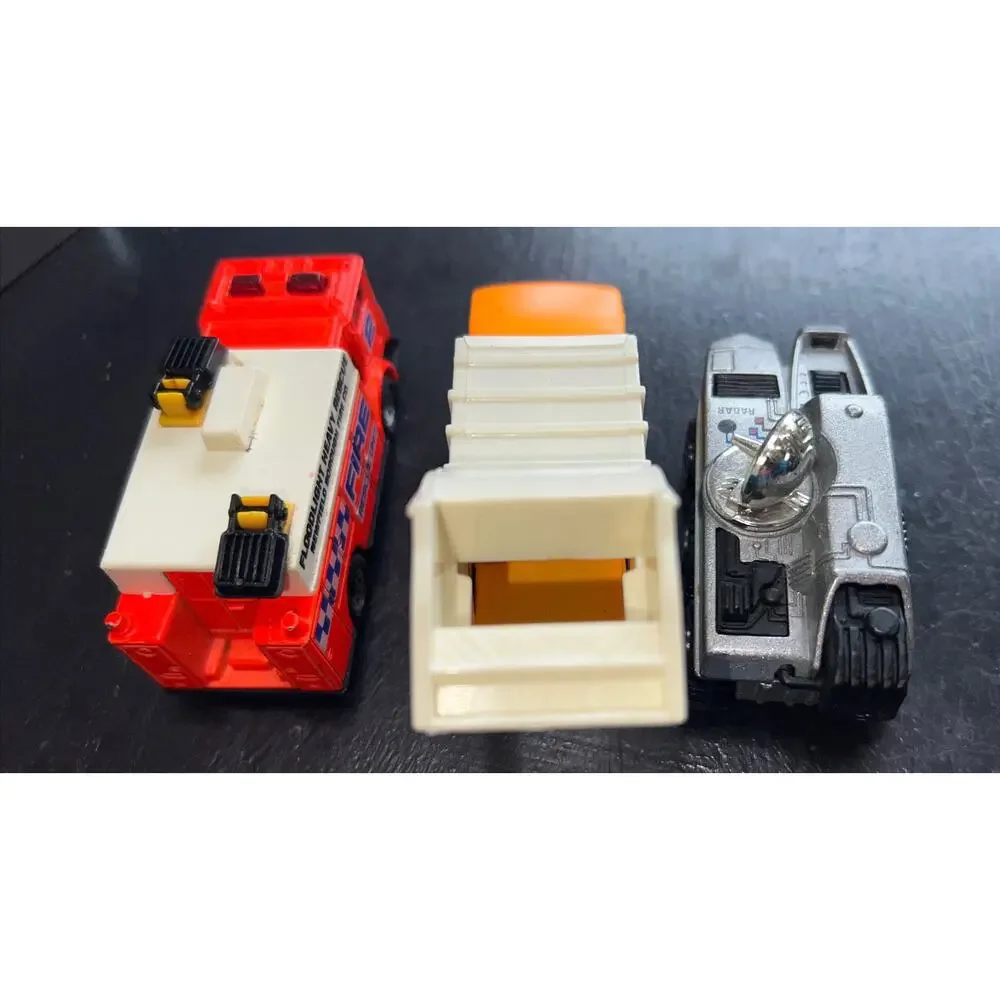 Lot 8-Matchbox-Hot Wheels-REFUSE TRUCK-Space Rover-fire Rescue-twang-Batmobile￼